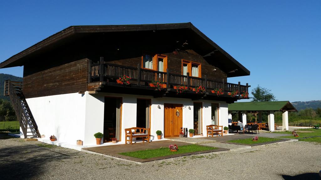 Landhaus Bed&Breakfast Vişeu de Sus Buitenkant foto