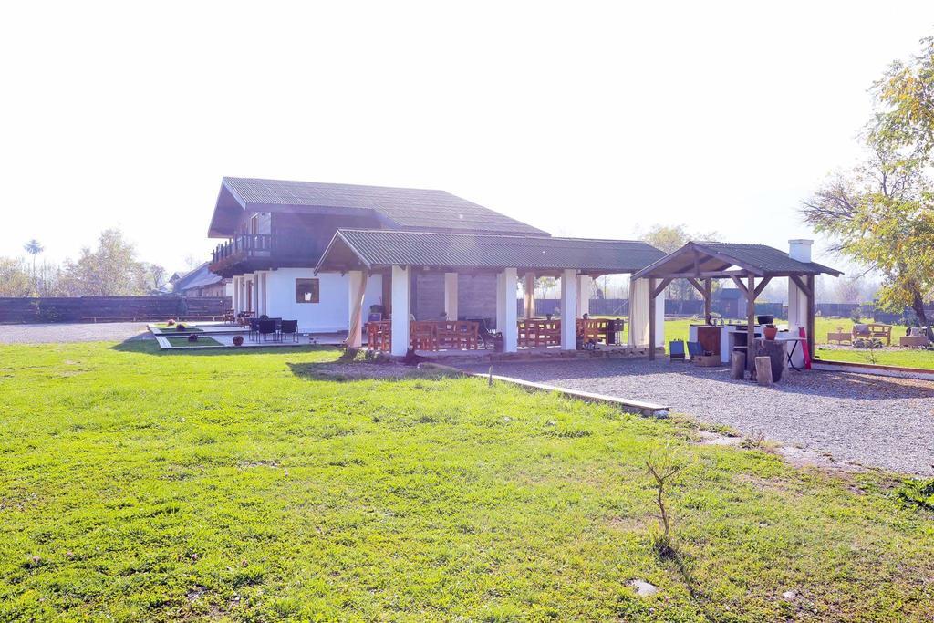 Landhaus Bed&Breakfast Vişeu de Sus Buitenkant foto