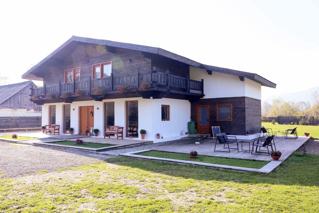 Landhaus Bed&Breakfast Vişeu de Sus Buitenkant foto